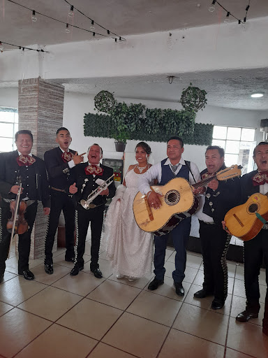Mariachi juvenil México de Noche