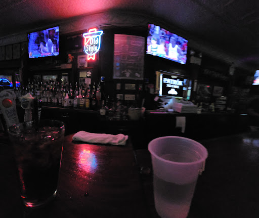 John's Bar - Visual