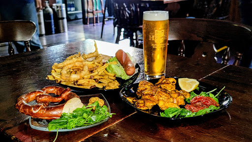 Flannery Pub - Visual