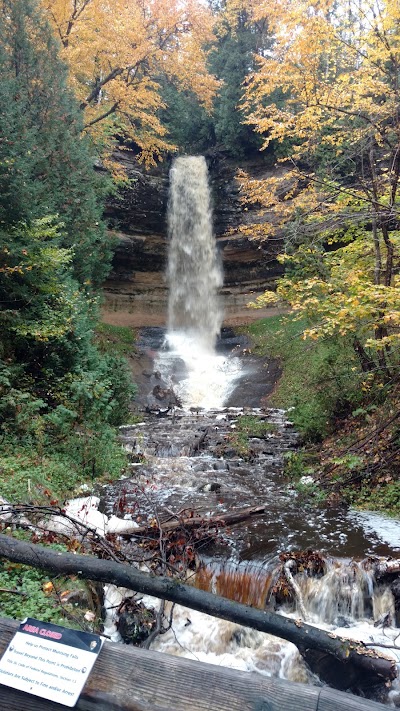 Photos of Munising Falls Visitor Center