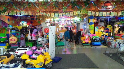 Photos of Carrefour Cibinong