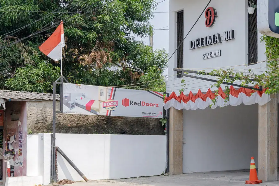 RedDoorz Syariah near Mall Of Serang