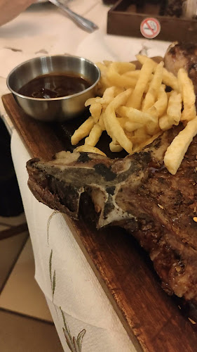 Opinii despre DIMITRIS FAMILY BUTCHER TAVERNA în Πόρος - Εστιατόριο