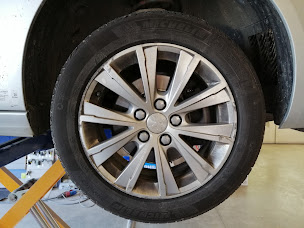 Photo n°5 de AD Carrosserie SABLE CARROSSERIE à Solesmes (Atelier de carrosserie automobile)