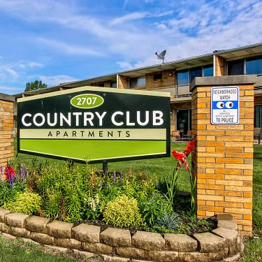Country Club Apartments
