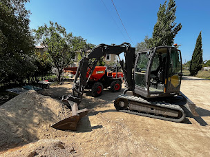 Photo n°1 de BTL à Saint-Martin-de-Crau (Entreprise de terrassement)