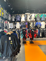 Photo n°11 de Footkorner Dunkerque à Dunkerque (Magasin de vêtements de sport)