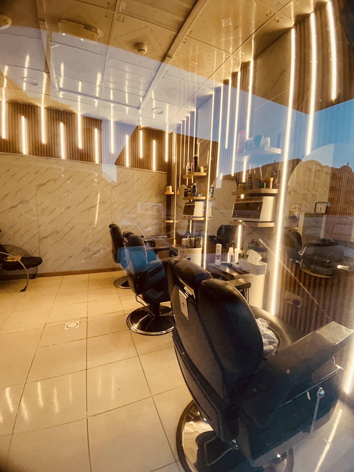 Al Basrah Gents Salon Branch 1 Muweilah Sharjah - صورة 2