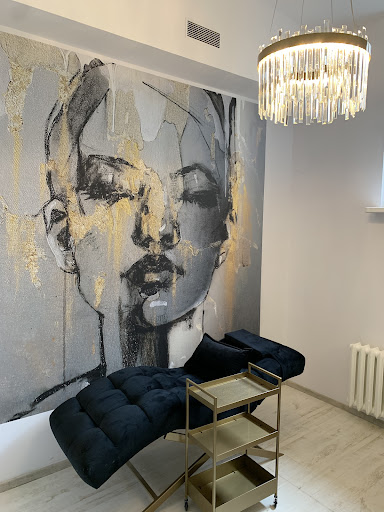 Mayki Lash Luxury Room