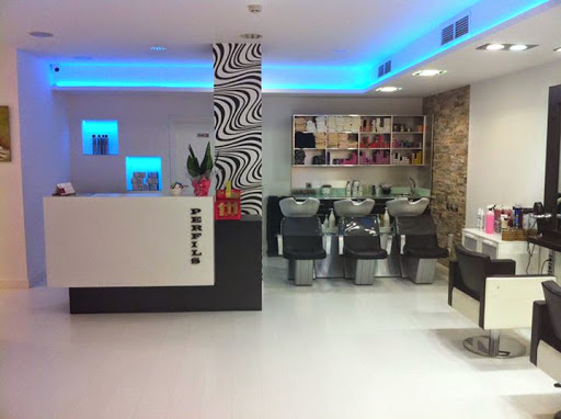 Perruqueria Perfils Gallery - Spain