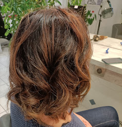 Photo n°18 de Line&hair Emeline Poulet à Moulins (Salon de coiffure)