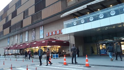 67 Burda Shopping Mall