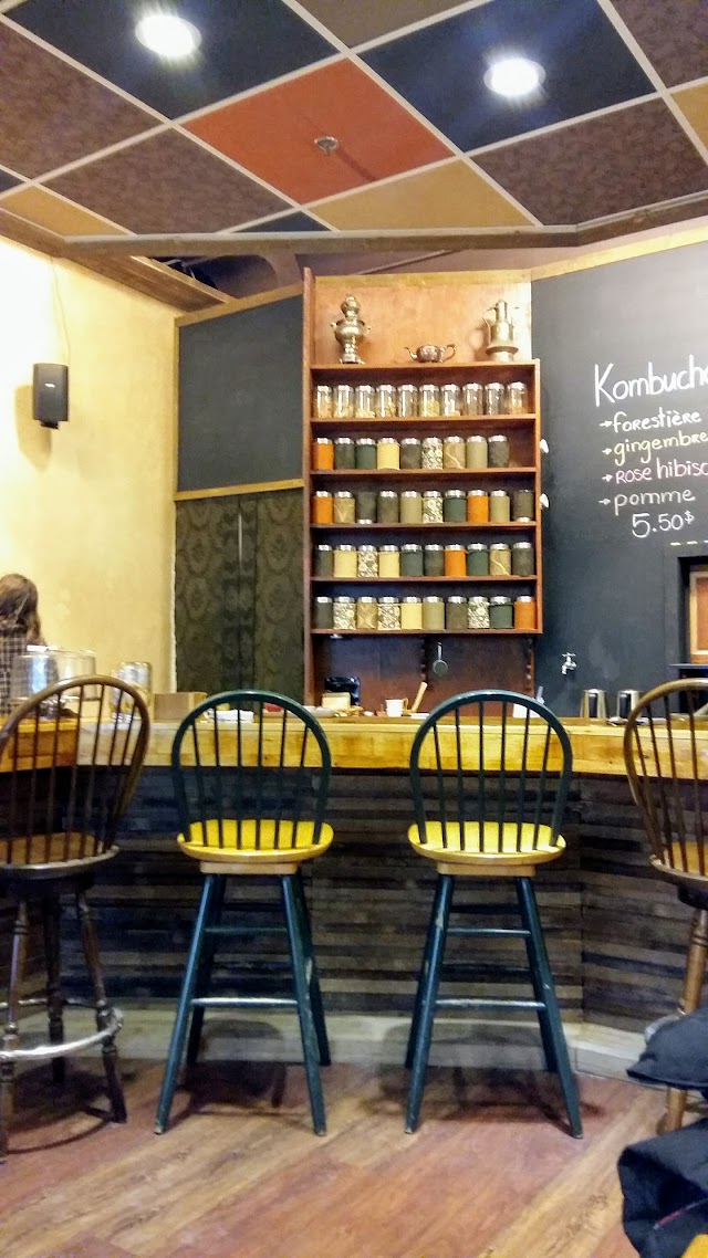 Coop Le Salon Enchanthé