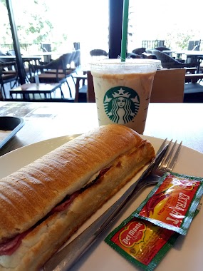 Starbucks Rest Area Ciawi, Author: rita herawati