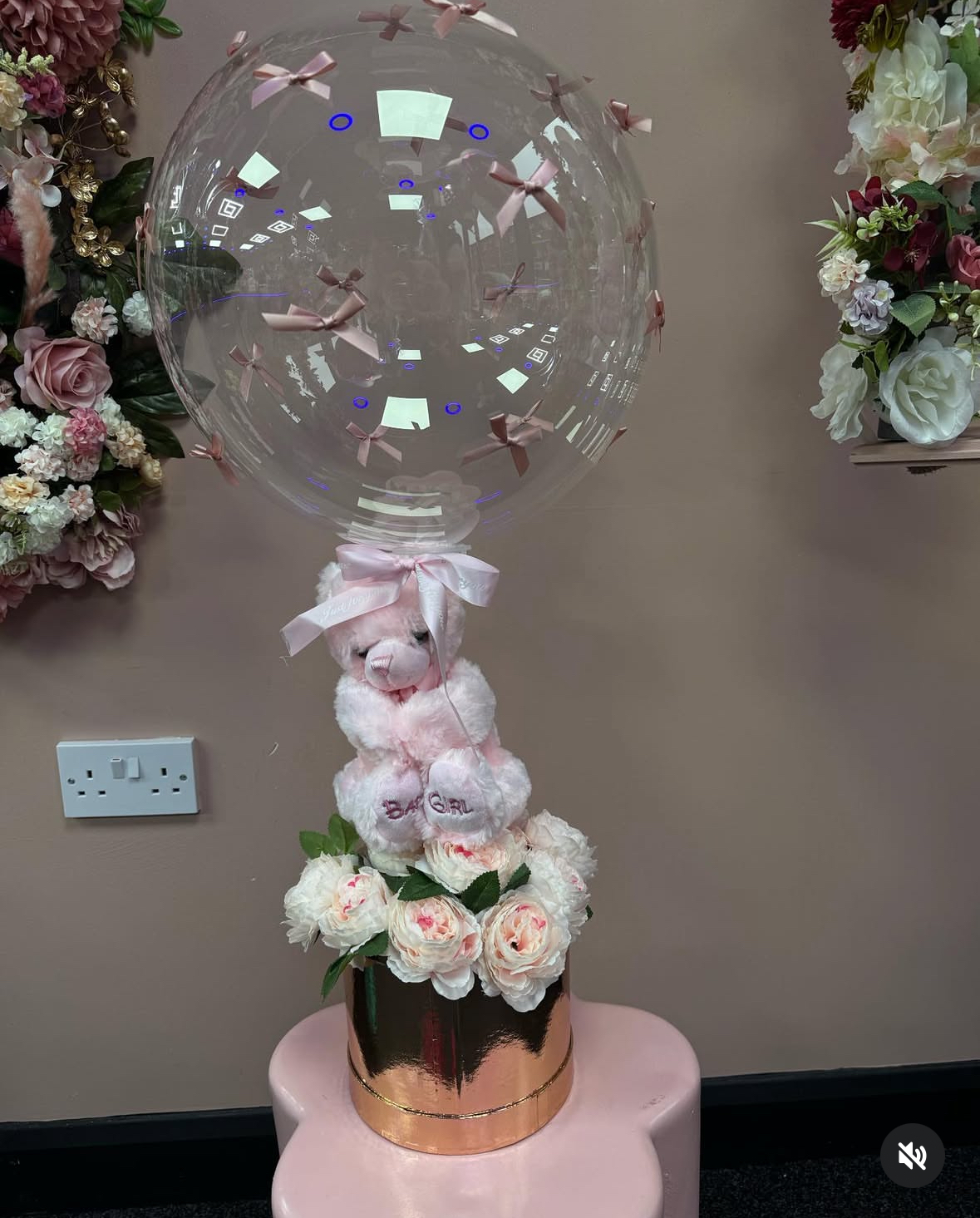 Roses & Ribbons - Florists - photo 1