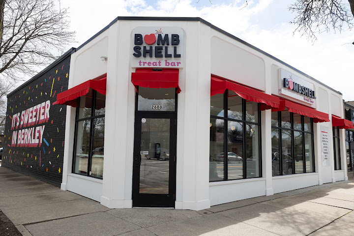 Bombshell Treat Bar by null