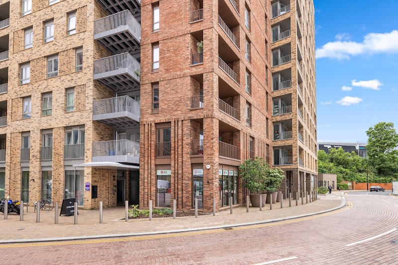 JLL Wood Green Real Estate photo 3