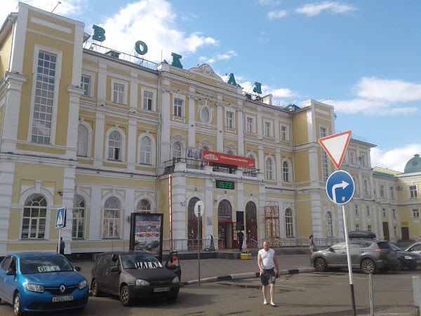 Сайт 7 оренбург. Володарского 20 Оренбург. Г. Оренбург ул. Володарского 20. ЦУМ Оренбург. Комсомольская 20 Оренбург.