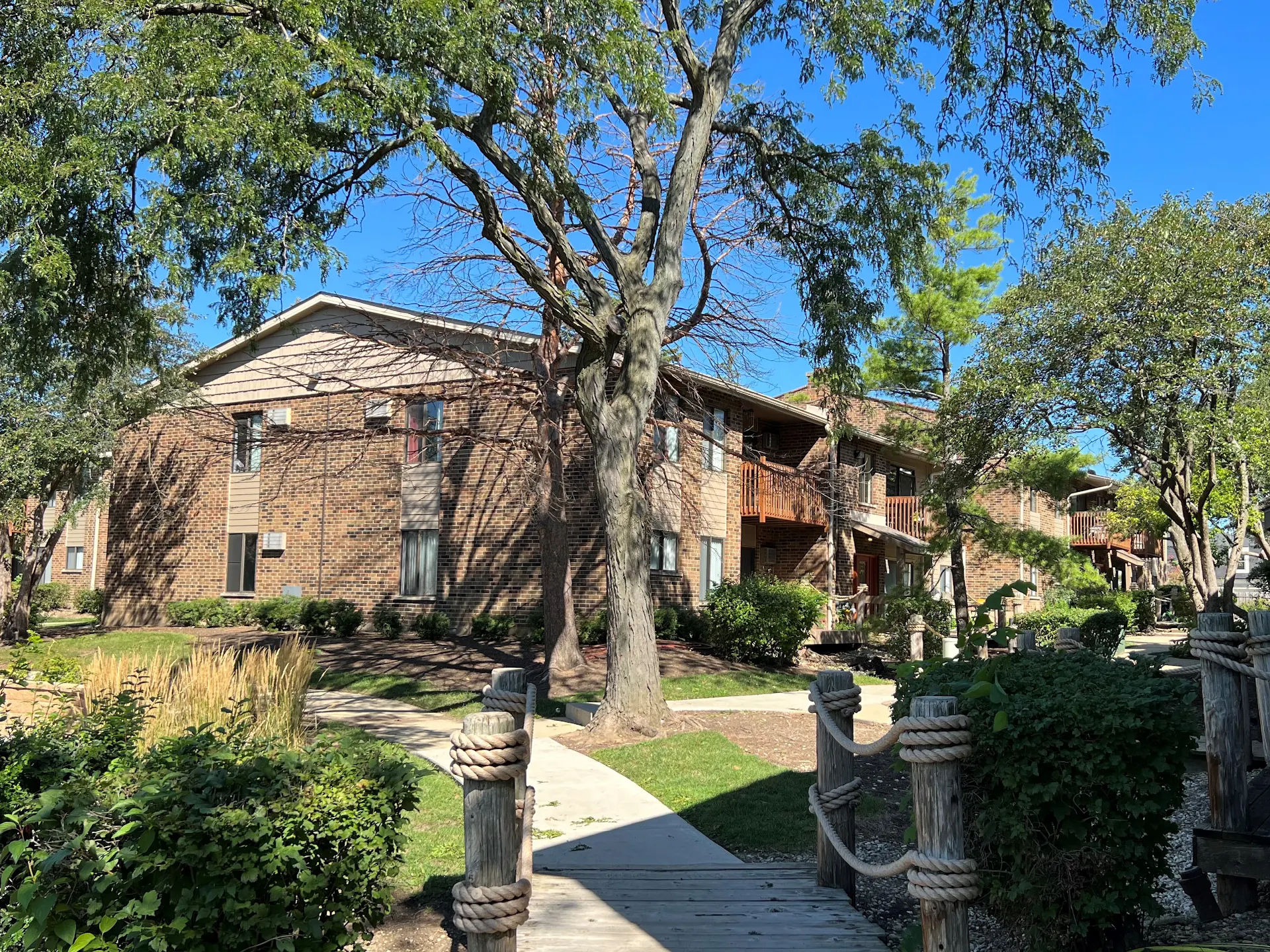 Arrowhead Apartments