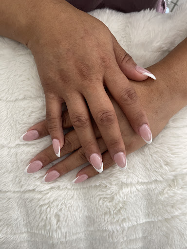 Thy Thy Nails - Visual