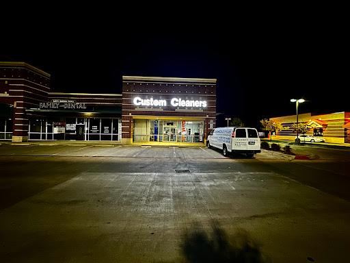Custom Cleaners - Visual