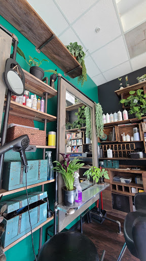 Phenix Salon Suites - Santa Ana - Thumbnail
