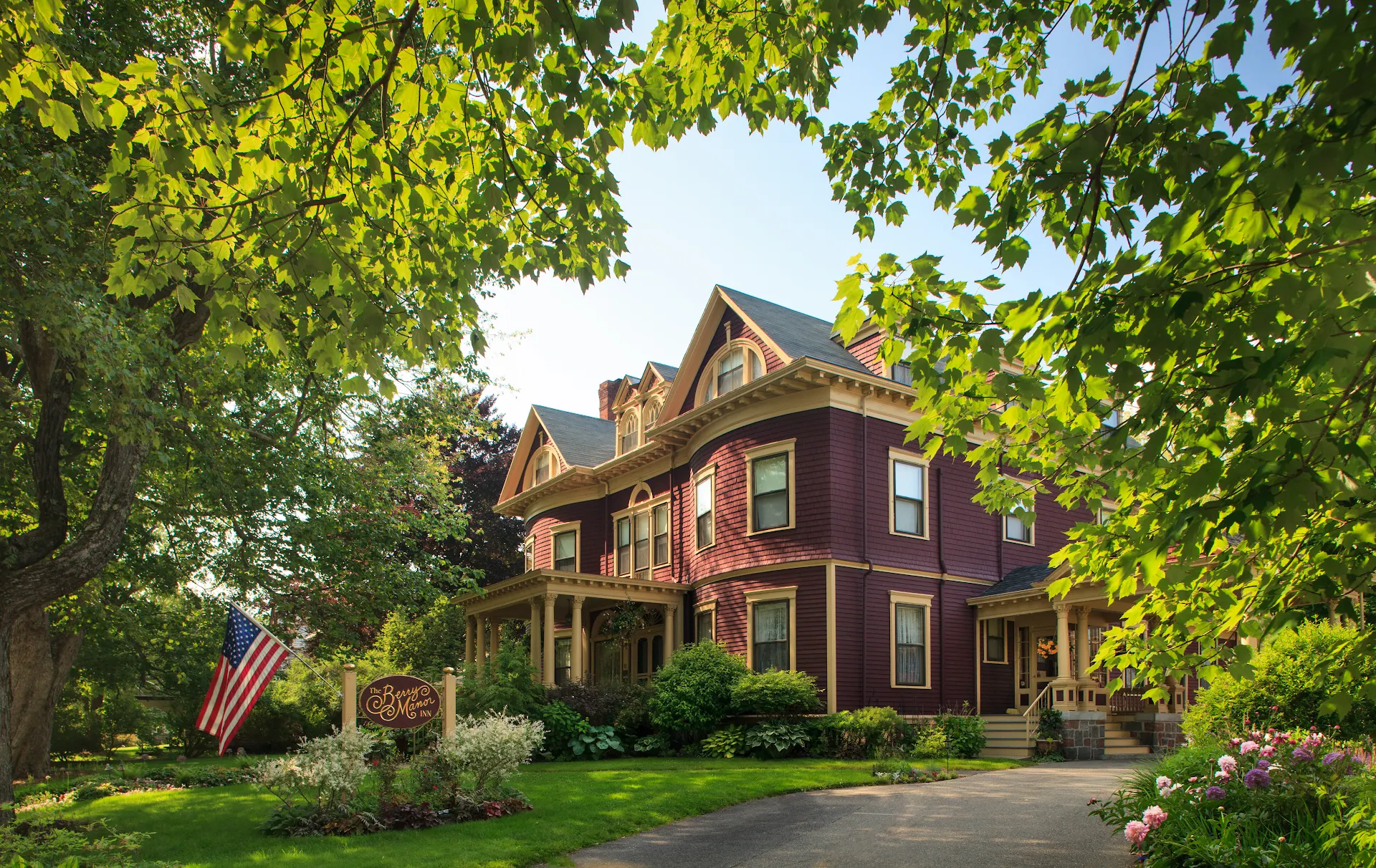 Berry Manor Inn & Hotel