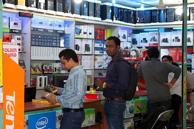 Photos of Computer Castle