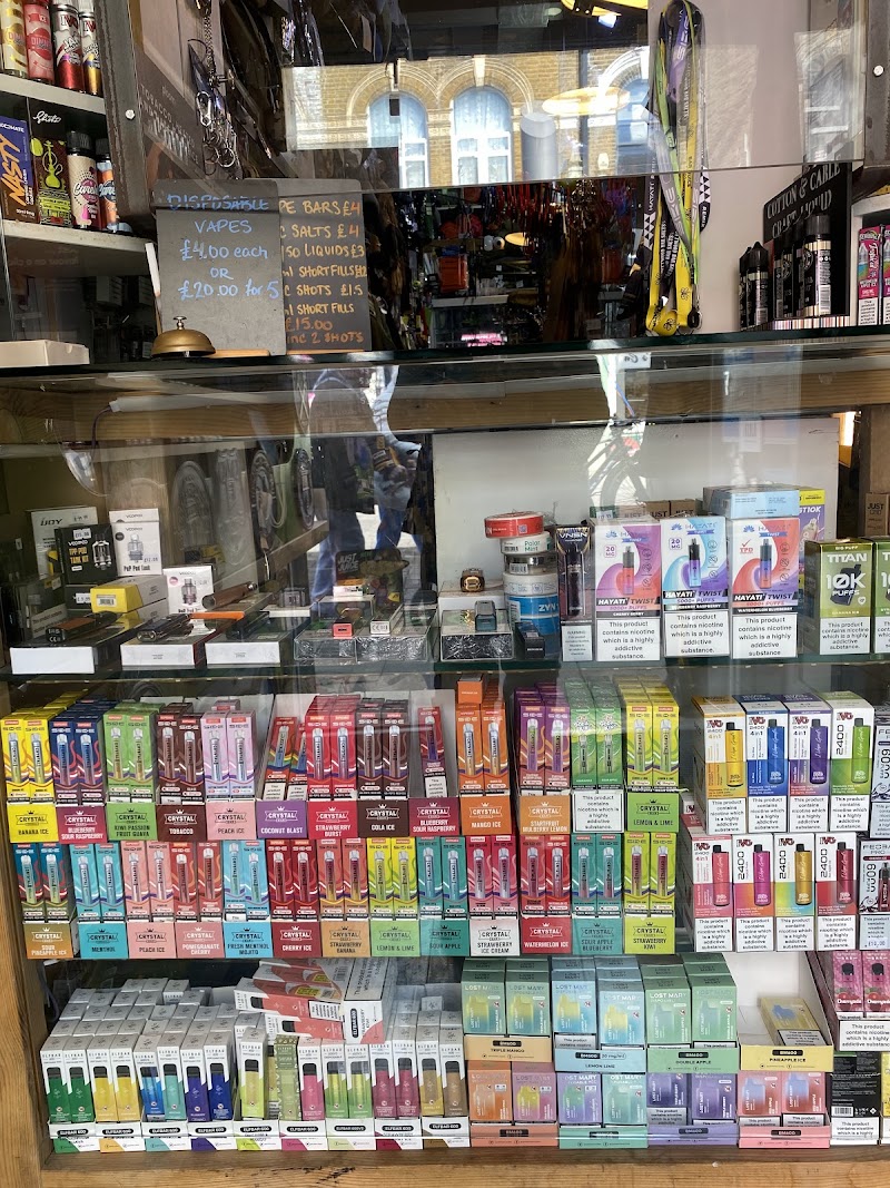 E17 Vape Bar photo 2