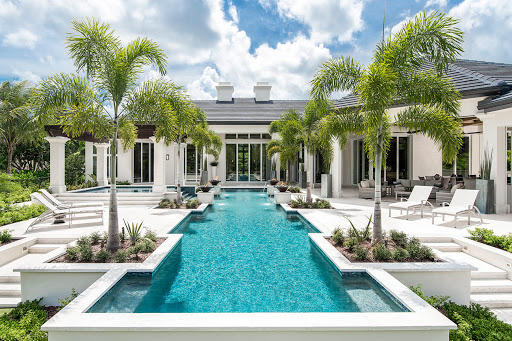Flora Robertson, Real Estate Broker Associate - Thumbnail