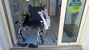 Photo n°1 de Pharmacie Du Pontreau SARL à Niort (Pharmacie)