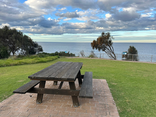 Toragy Point Lookout & Graveyard - Thumbnail
