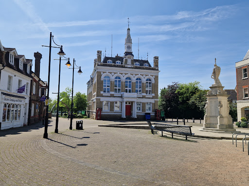 Staines War Memorial - Thumbnail