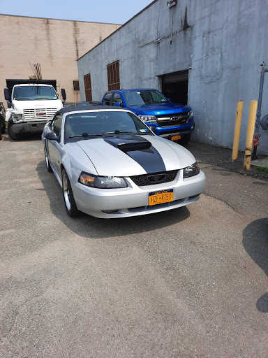 Pete's Towing & Autobody - United States