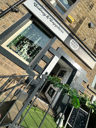 Sidney and Sapphire Dog Lifestyle Store & Spa