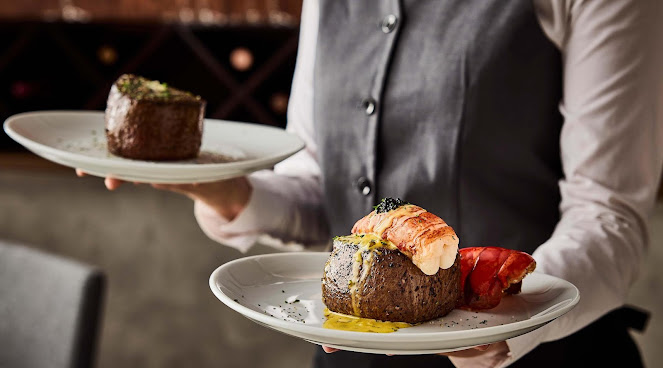 Fleming’s Prime Steakhouse & Wine Bar by null