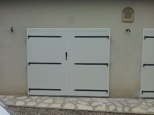 Photo n°14 de Menuiseries BG Habitat à Golfech (Magasin de stores et de rideaux)