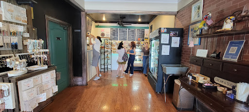 Veskolini Cafe - Visual