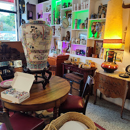 Photo n°20 de Antiquités brocante le vieux cinéma d'Argeles sur mer à Argelès-sur-Mer (Magasin d'antiquités)