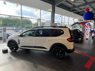 Photo n°25 de DACIA RENNES ALMA - CAR LOVERS à Rennes (Vendeur de voitures d'occasion)