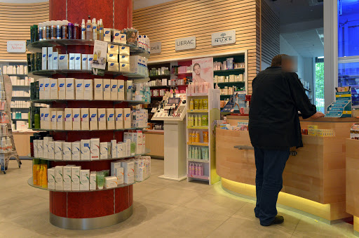 Aschenbachs Apotheke am Bahnhof Friedrichstraße