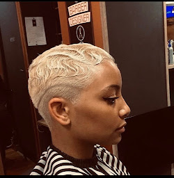 Photo n°4 de BARBER DESIGNER RENNES PLACE DE LA MAIRIE: Coiffeur-Barbier avec et sans rdv à Rennes (Barbier)