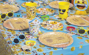 Photo n°12 de Jour de Fête à Nîmes (Magasin de déguisements)