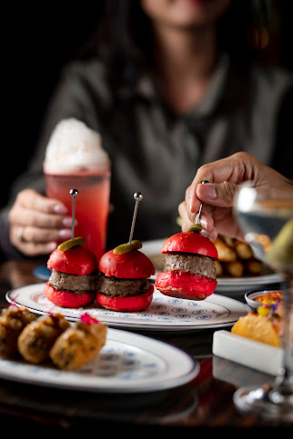 Nautilus Bar by null