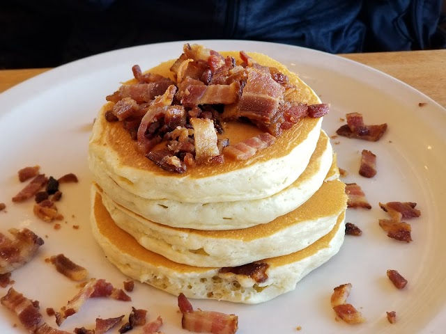 Apple Villa Famous Pancakes