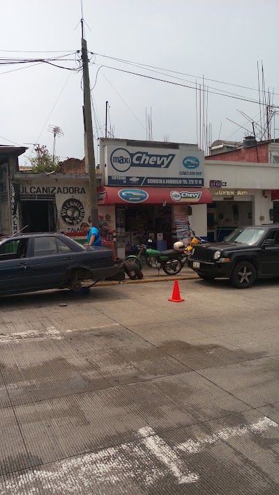 Photos of Maxi Chevy