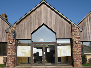 Photo n°3 de Mairie à Saint-Malon-sur-Mel (Hôtel de ville)