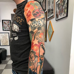 Photo n°4 de Furia - Tattoo - Piercing à Quimper (Salon de tatouage et piercing)