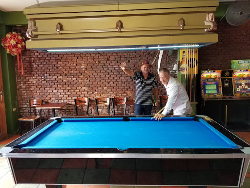La Funeraria Sports Bar - Thumbnail