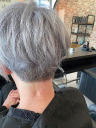 Photo n°17 de ATELIER DU CARDINAL à Richelieu (Salon de coiffure)